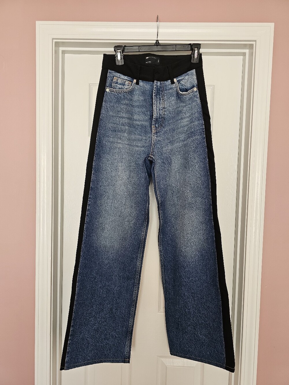 High-Waist Two-Tone Straight Leg Jeans - Blue/Black
